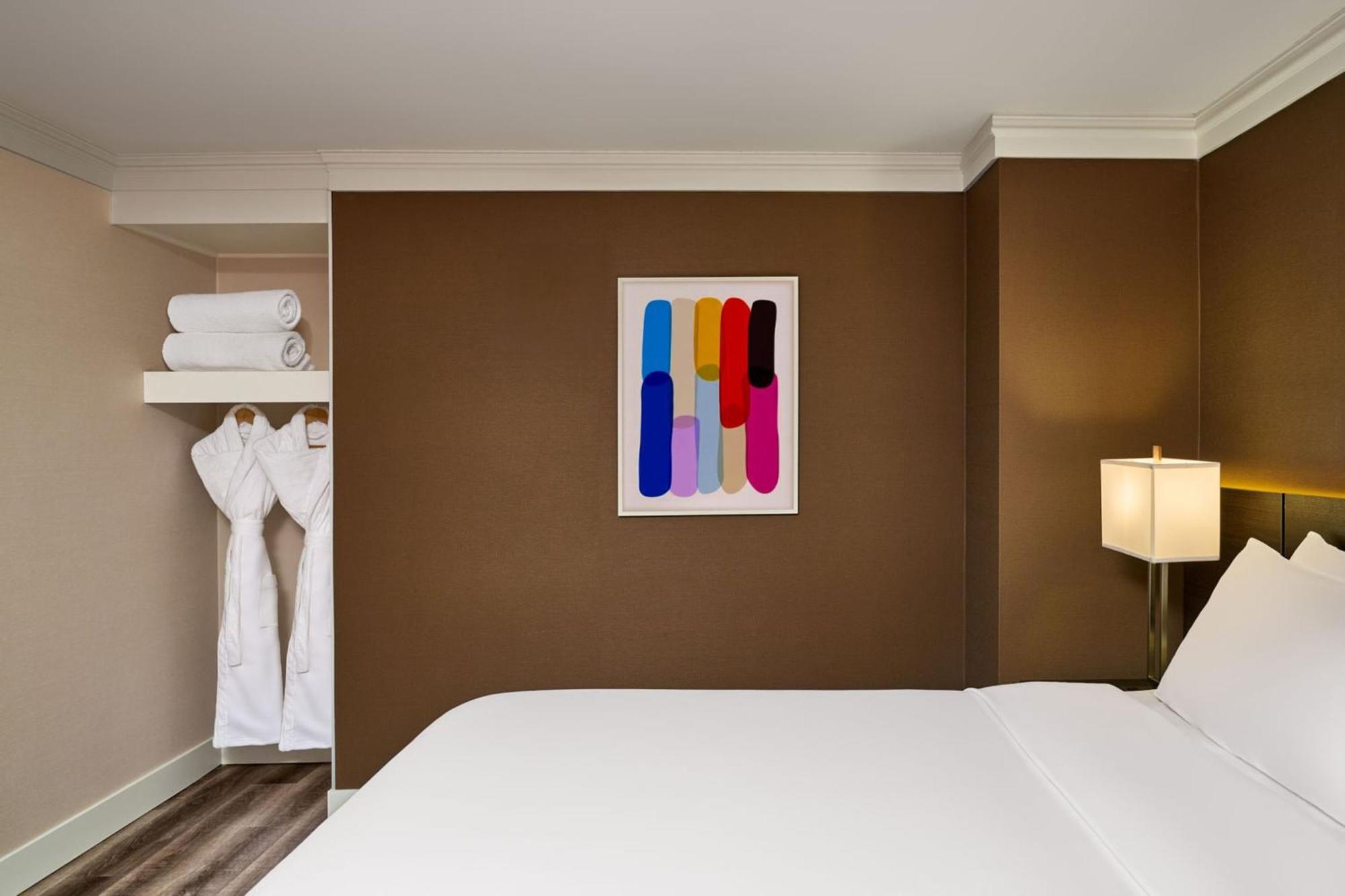 Varscona On Whyte Hotel